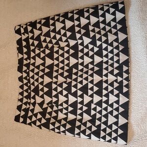 J crew triangle black and white skirt sz 6